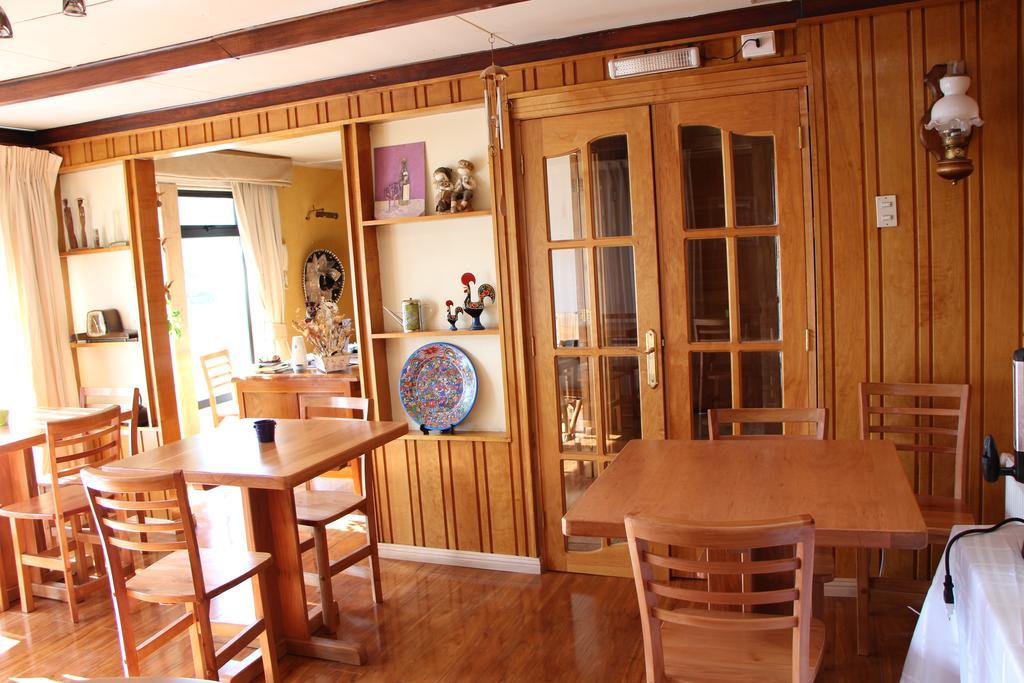 Hostal Fernando De Magalhaes Punta Arenas Exterior photo