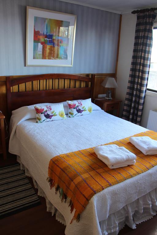 Hostal Fernando De Magalhaes Punta Arenas Exterior photo