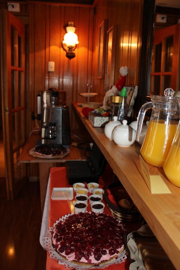 Hostal Fernando De Magalhaes Punta Arenas Exterior photo